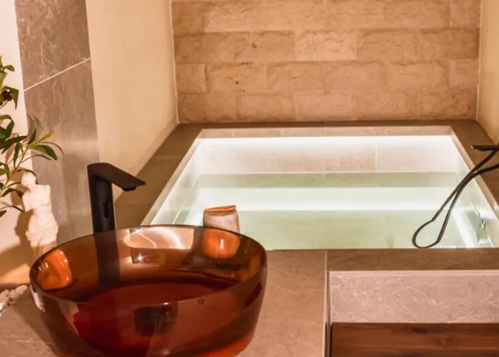 Adalina Luxury Джовинаццо